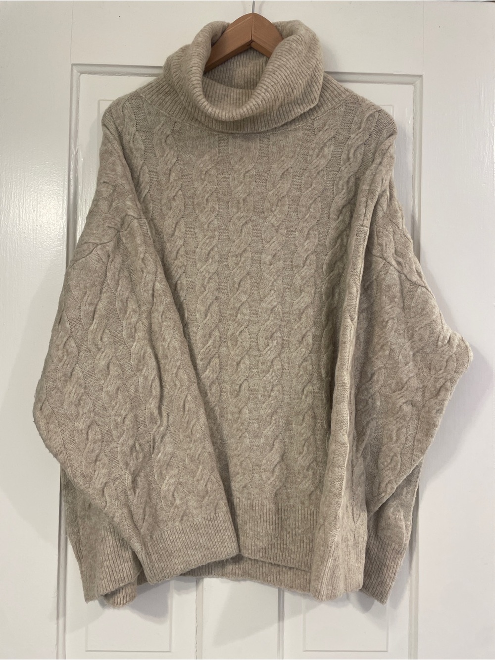H&M Cream Cable-Knit Turtleneck Sweater